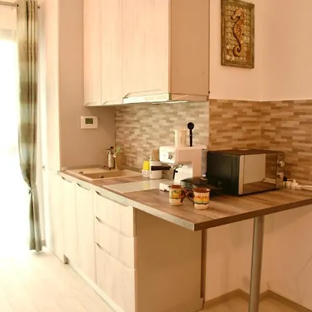 Free Spirit - Oneiro La 50m Apartment Navodari