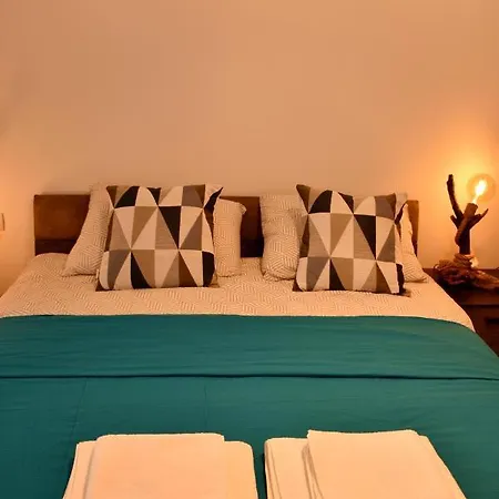 Free Spirit - Oneiro La 50m Apartment *