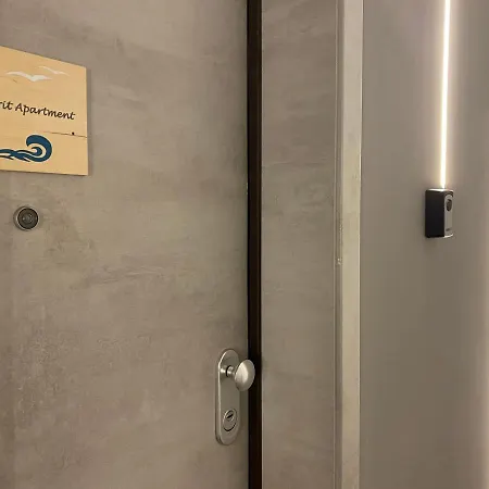 Free Spirit - Oneiro La 50m Apartment *